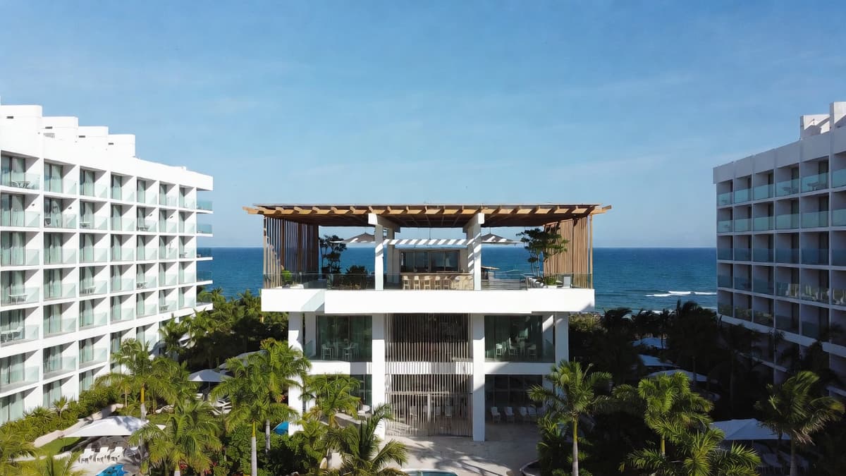 Cancun's Newest All-Inclusive Has a Sixth-Floor Pool Bar With Caribbean Views