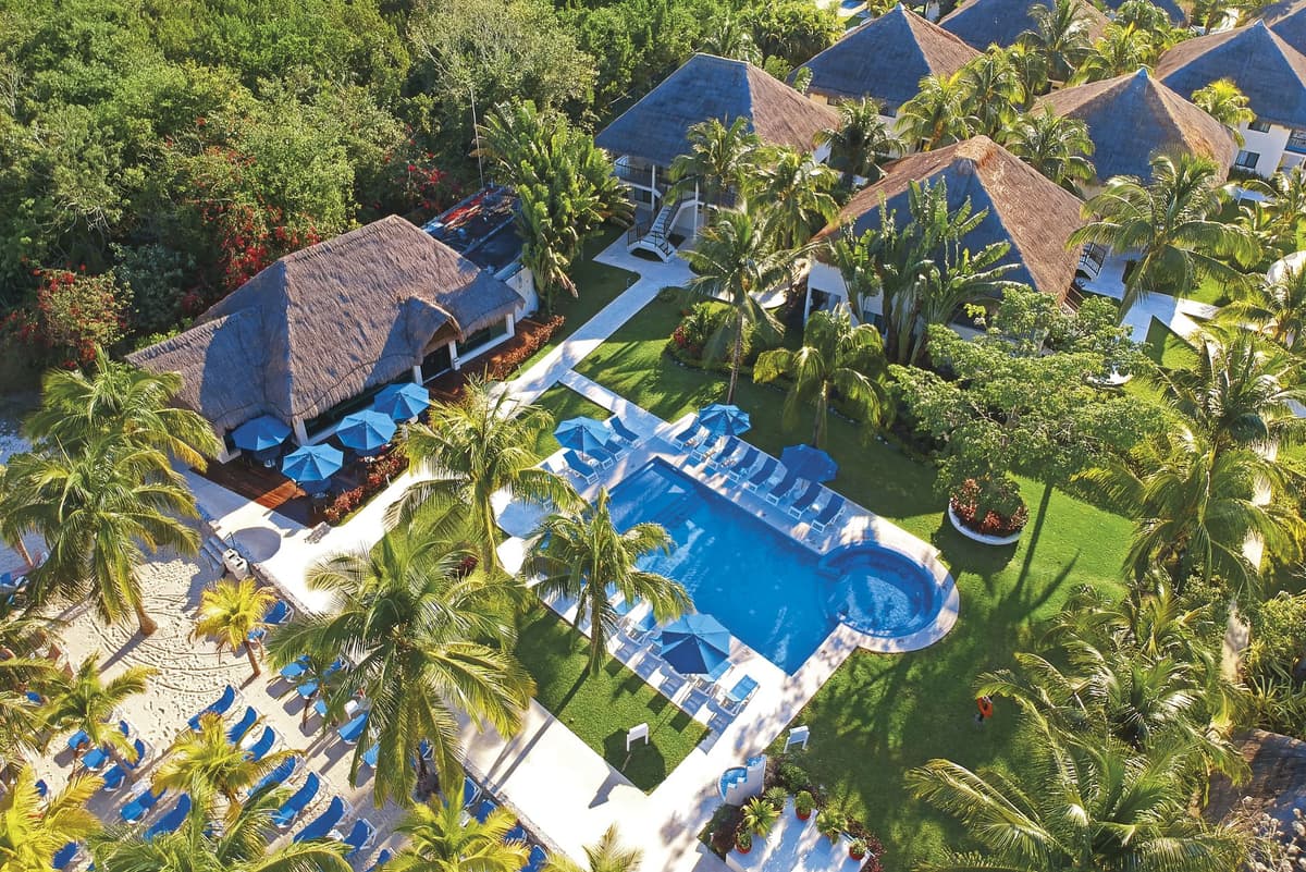 Resort exterior at Allegro Cozumel