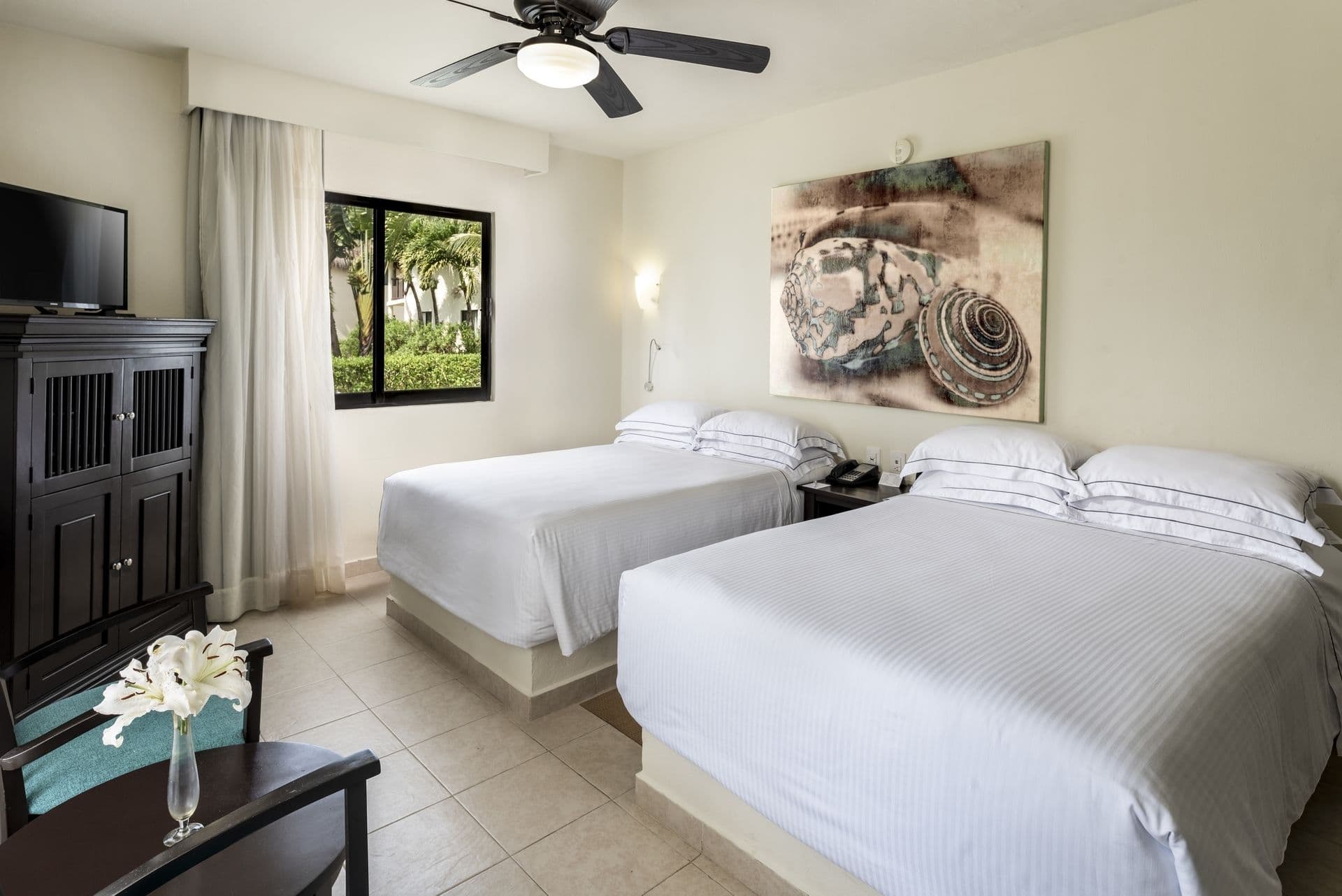 Guest room at Allegro Cozumel