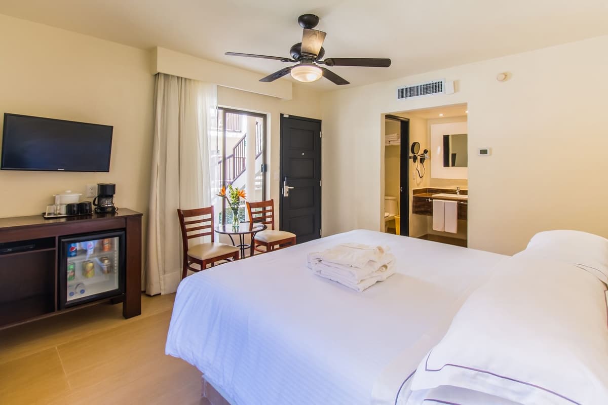 Guest room at Allegro Cozumel