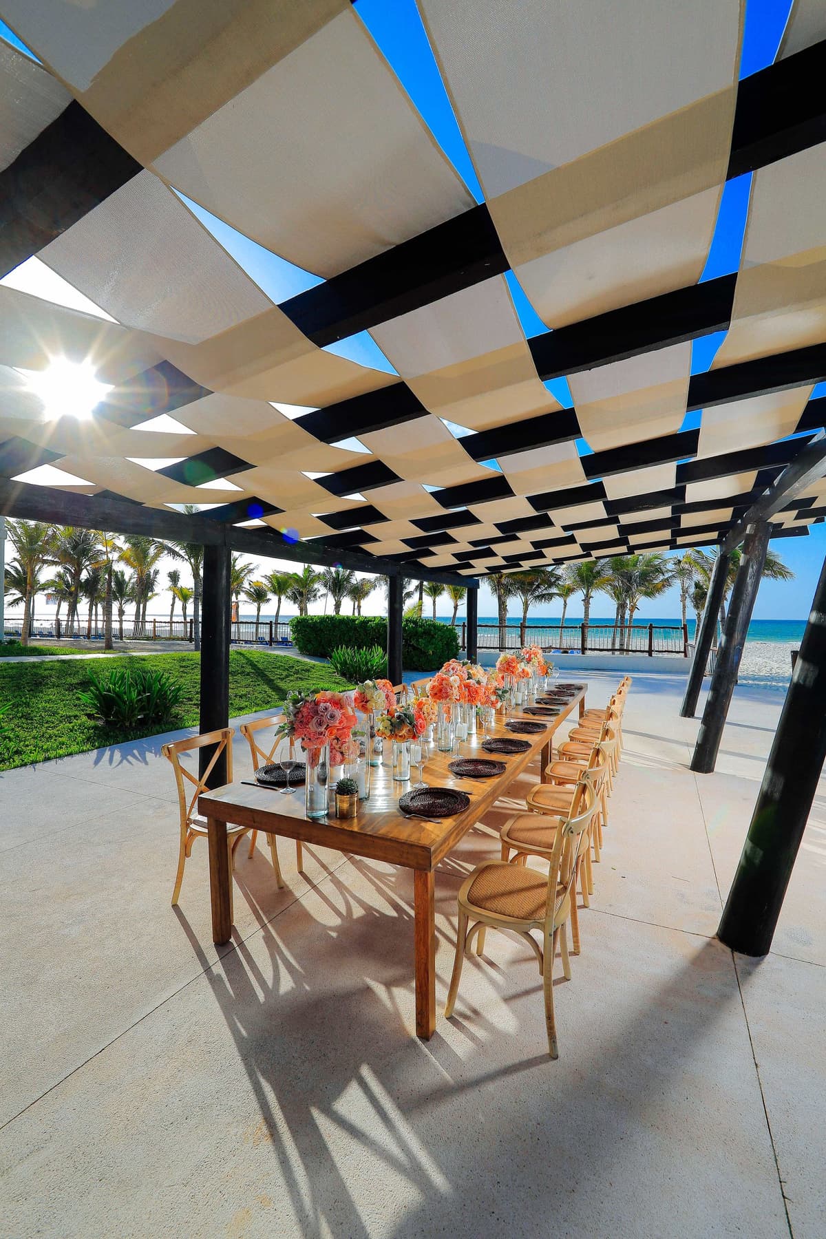 Resort exterior at Allegro Playacar