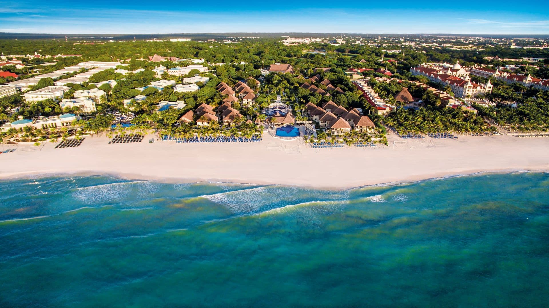 Resort exterior at Allegro Playacar