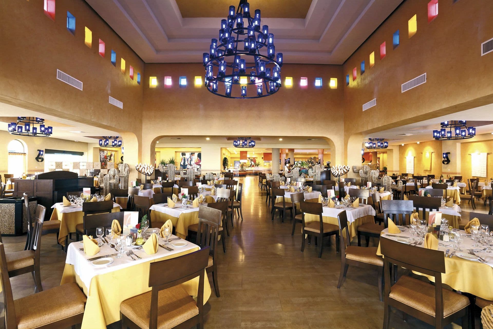 Barceló Maya Palace Dining & Restaurants