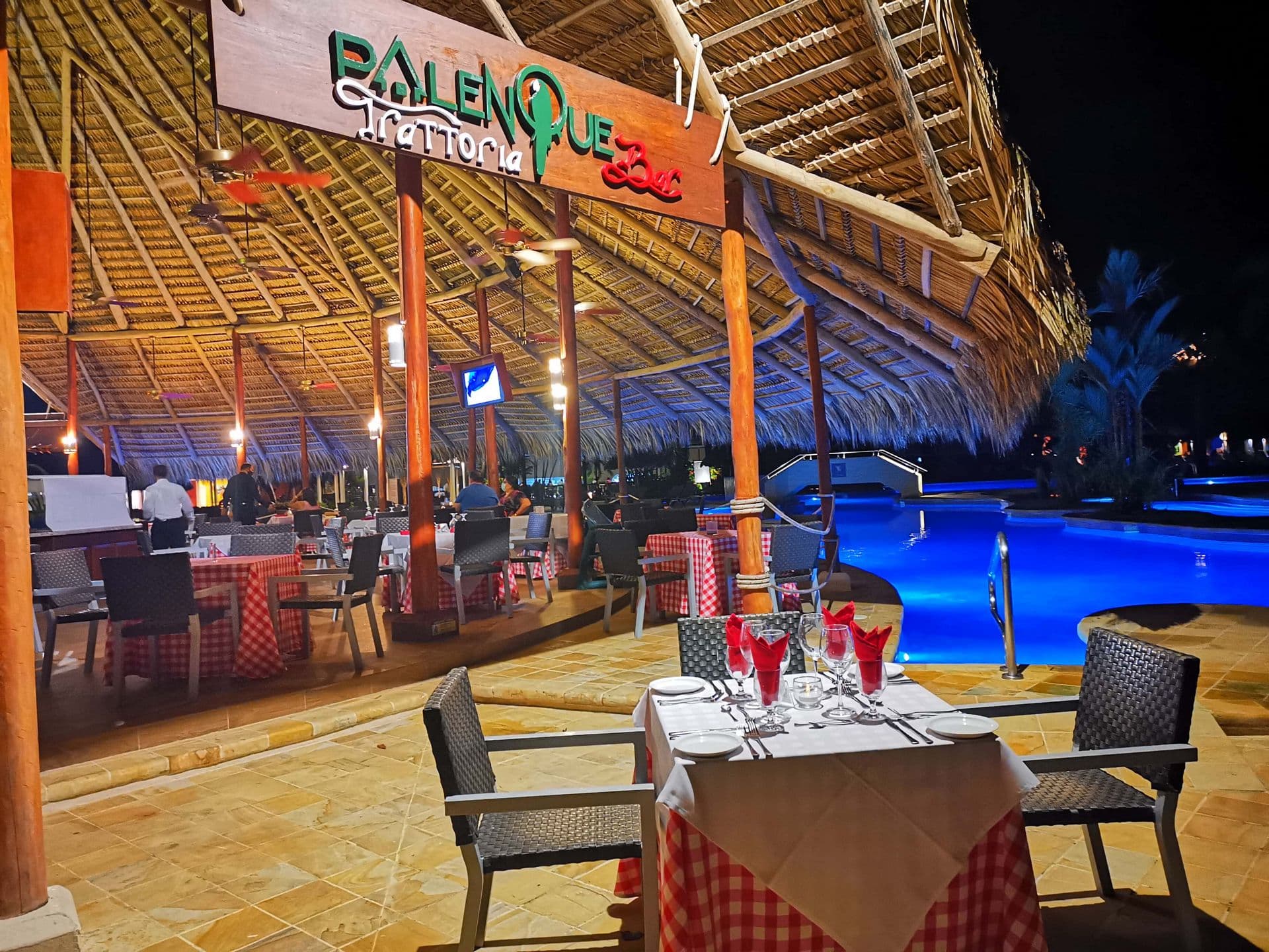 Barceló Tambor Dining & Restaurants