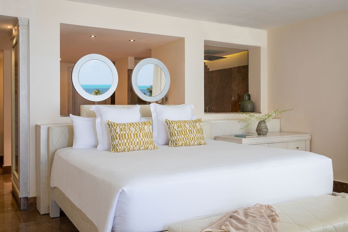 Junior Suite Ocean View with private balcony and in-suite jacuzzi
