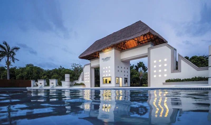 BlueBay Grand Esmeralda