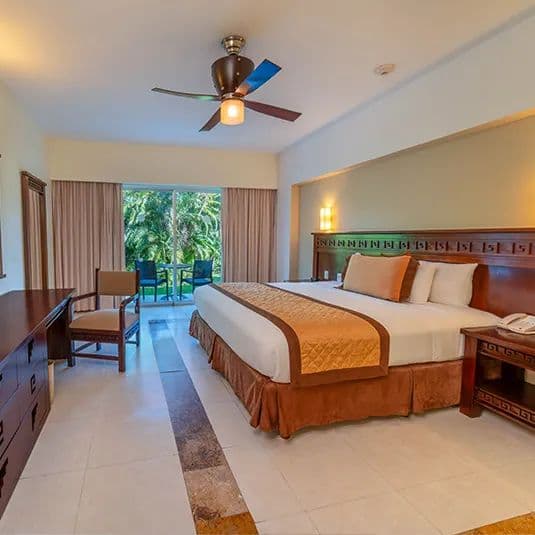 BlueBay Grand Esmeralda Rooms & Suites