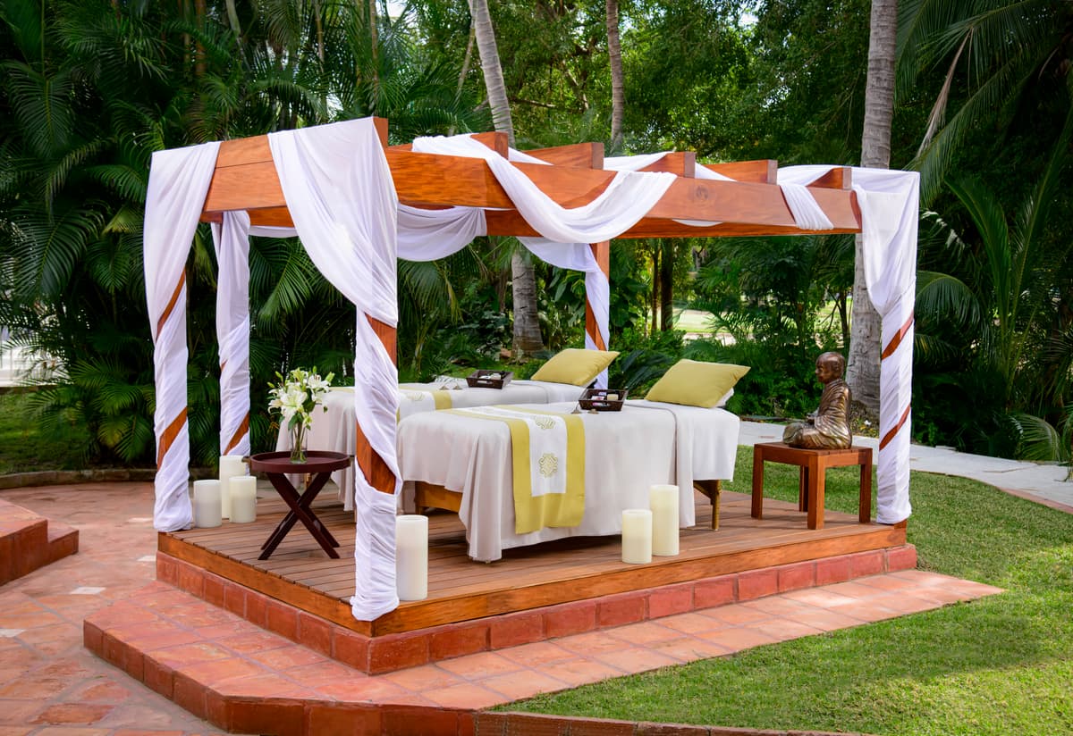 ABJA Spa garden treatment cabin