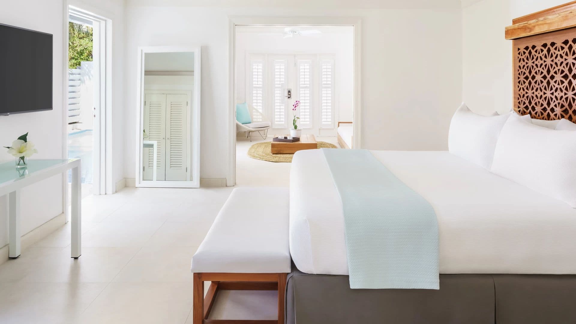 Guest room at Couples Tower Isle