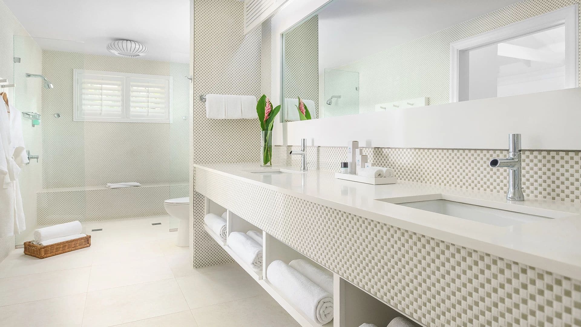 Guest room at Couples Tower Isle