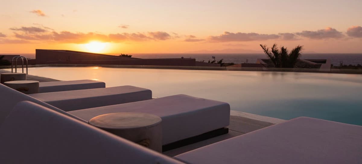 Domes Novos Santorini, Autograph Collection