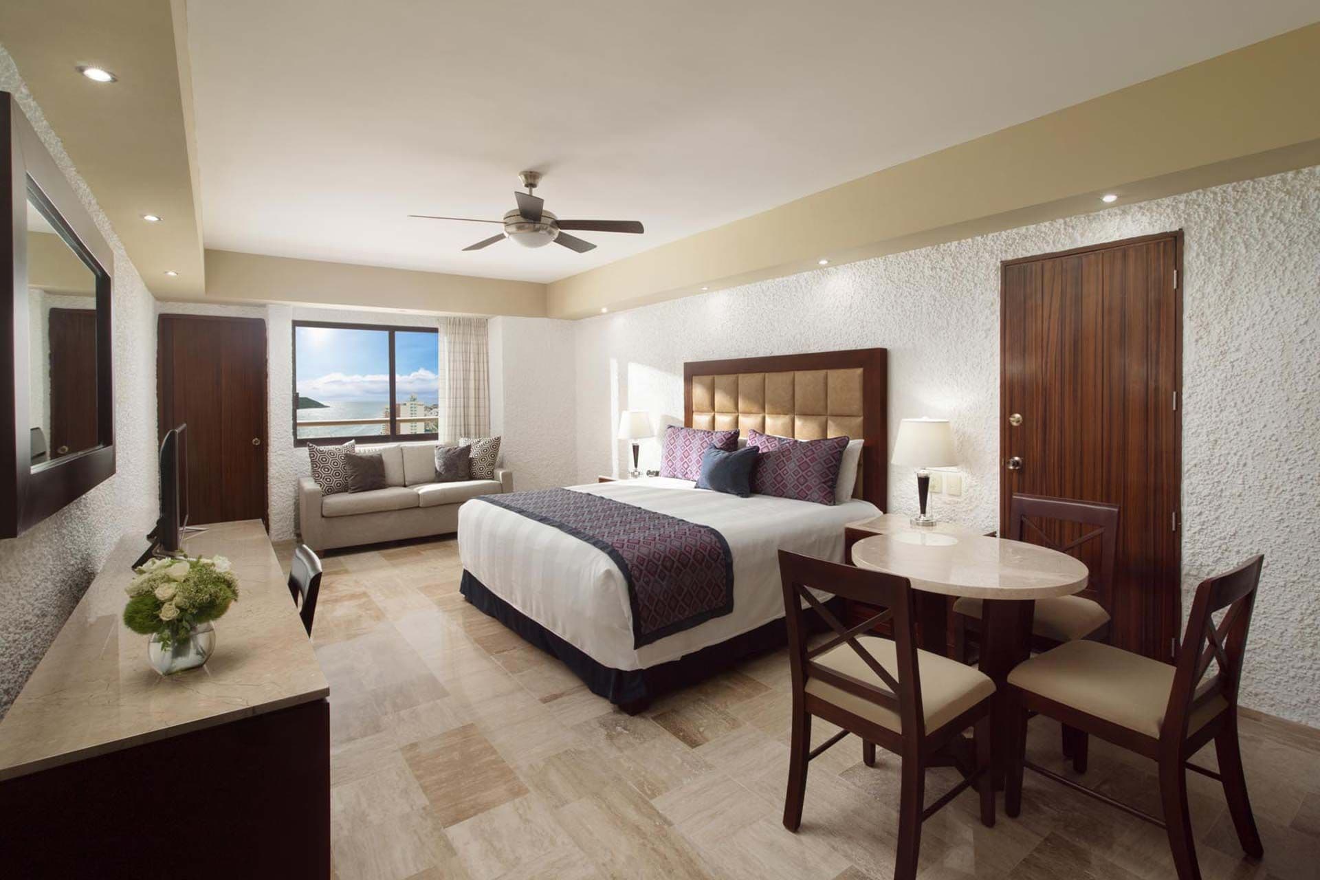 El Cid El Moro Beach Hotel Rooms & Suites