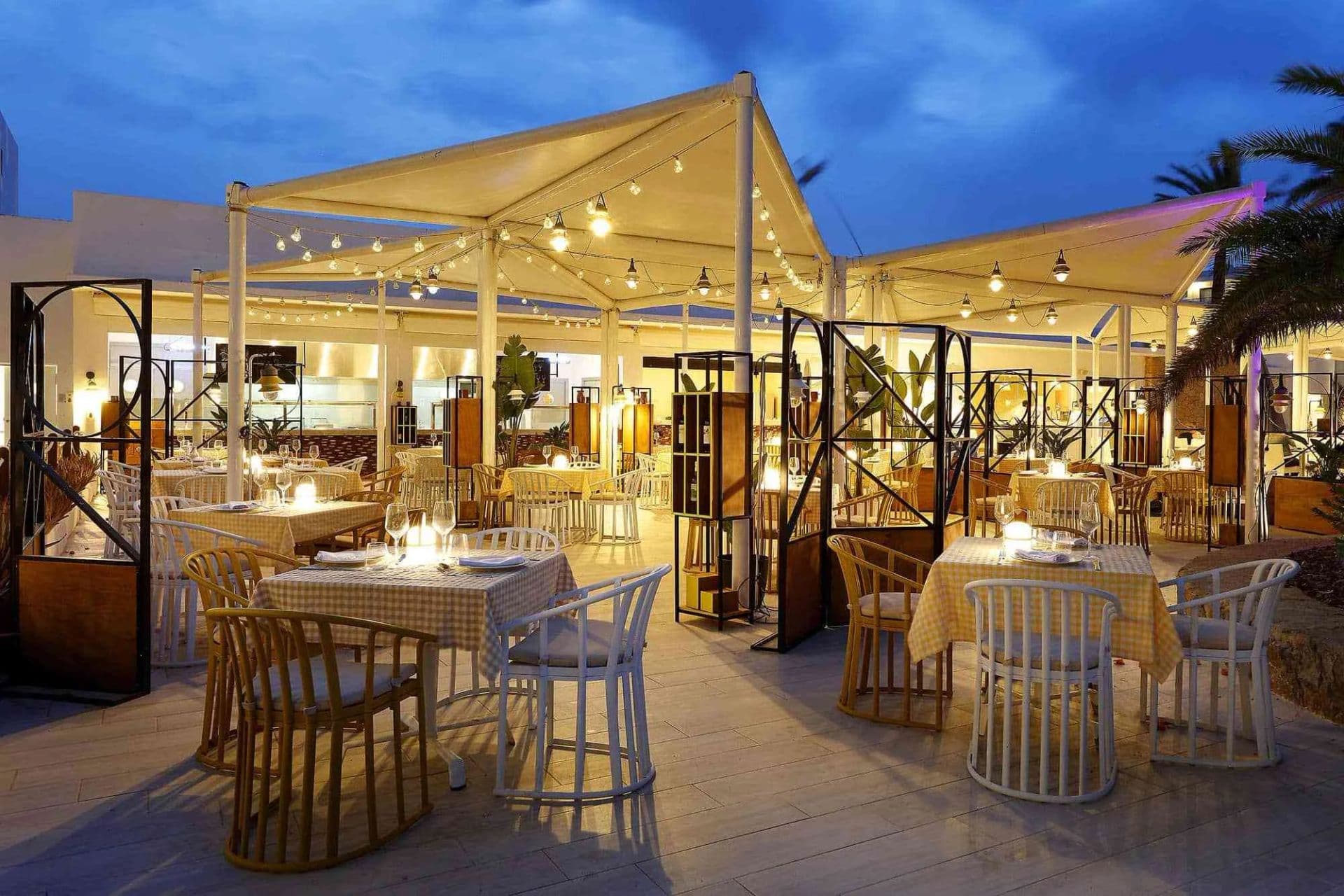 Grand Palladium White Island Resort & Spa Dining & Restaurants