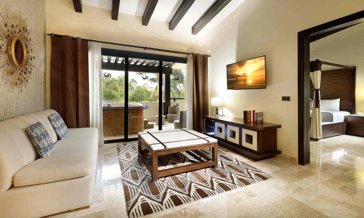 Ambassador Suite Poolside — the most exclusive accommodation at White Sand