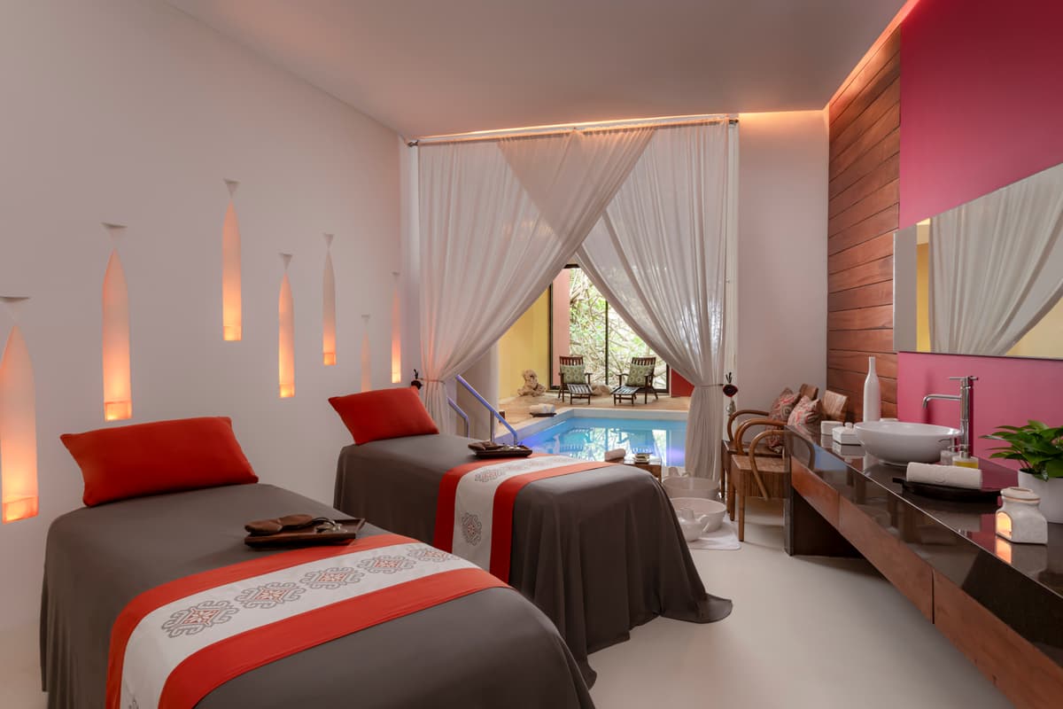 SE Spa couples treatment suite in the Zen Grand ambiance