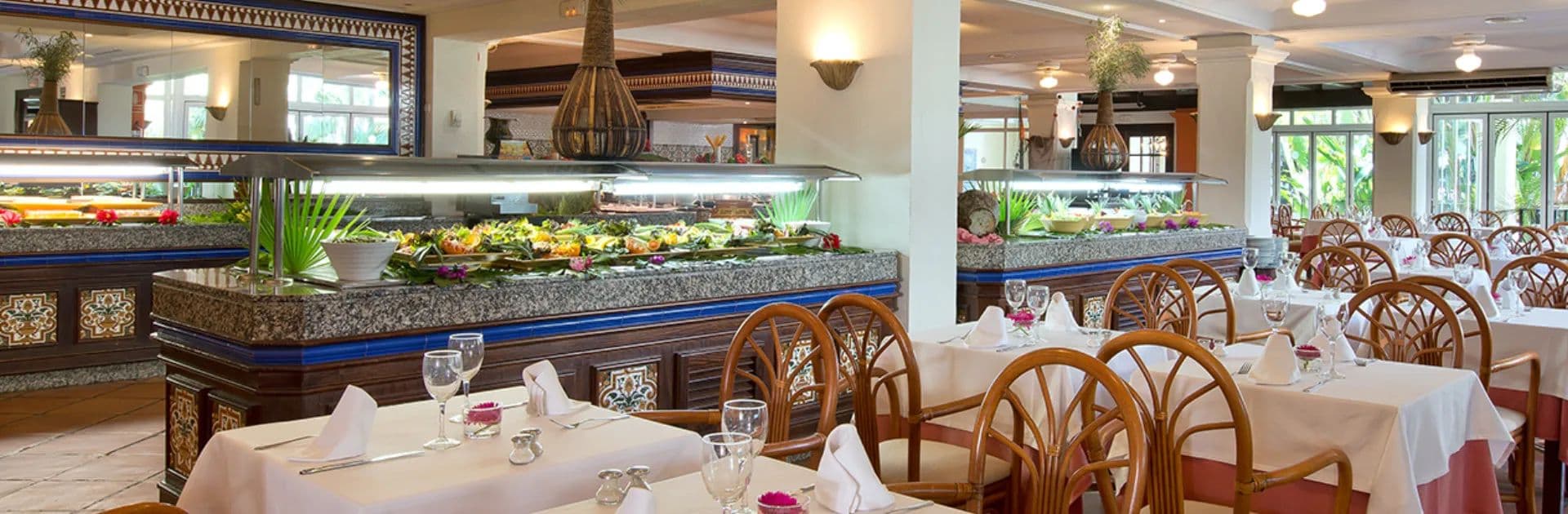 Hotel BlueBay Banus Dining & Restaurants