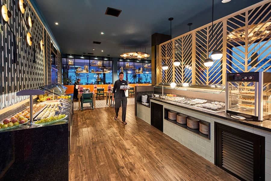 Restaurant at Hotel Riu Atoll