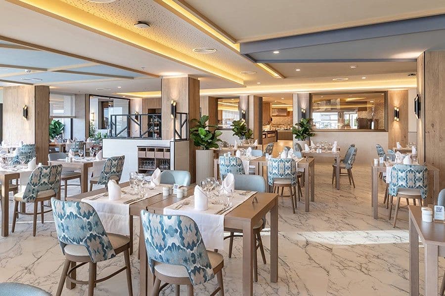 Restaurant at Hotel Riu Calypso