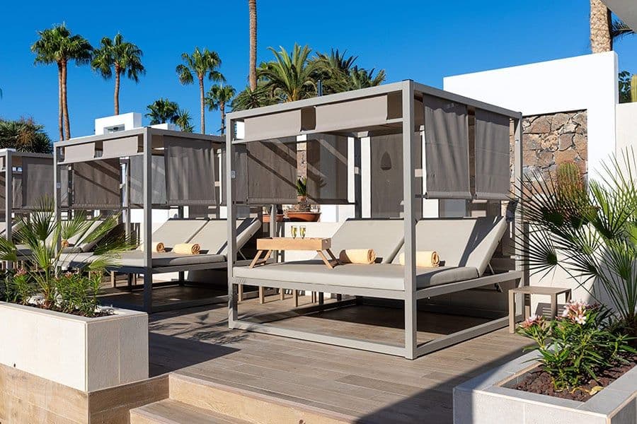 Swimming pool area at Hotel Riu Calypso