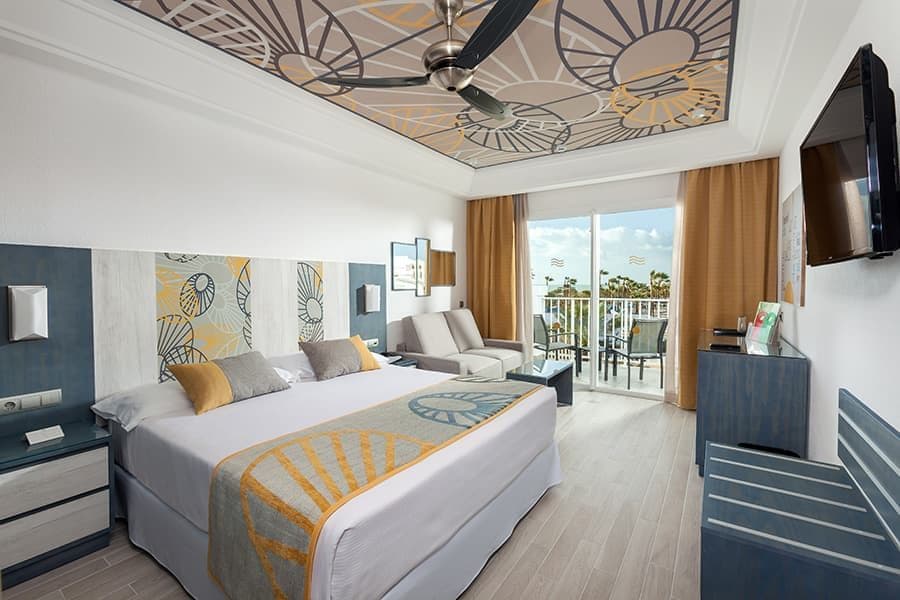 Guest room at Hotel Riu Chiclana