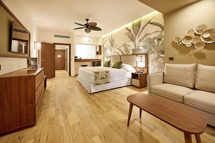 Guest room at Hotel Riu Guanacaste