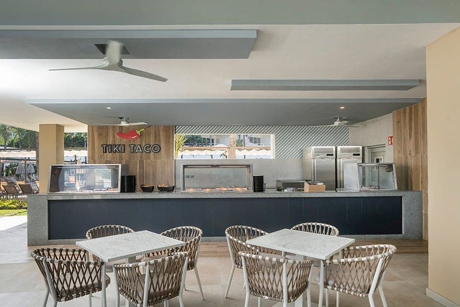 Restaurant at Hotel Riu Jalisco