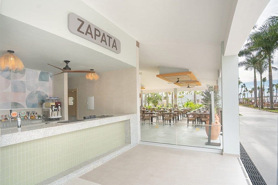 Swimming pool area at Hotel Riu Jalisco