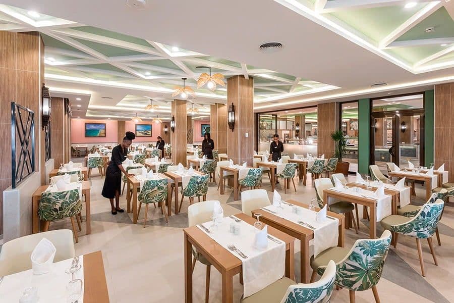 Restaurant at Hotel Riu Karamboa