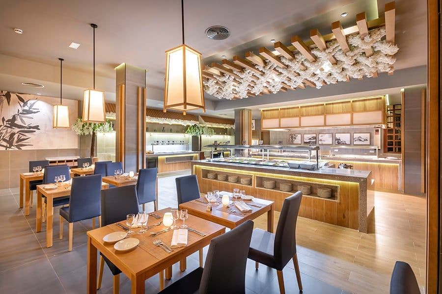 Restaurant at Hotel Riu Karamboa