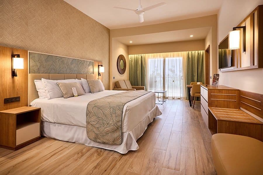 Guest room at Hotel Riu Naiboa