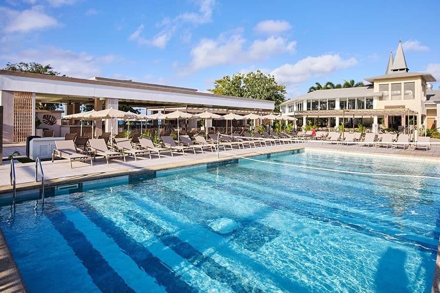 Swimming pool area at Hotel Riu Negril