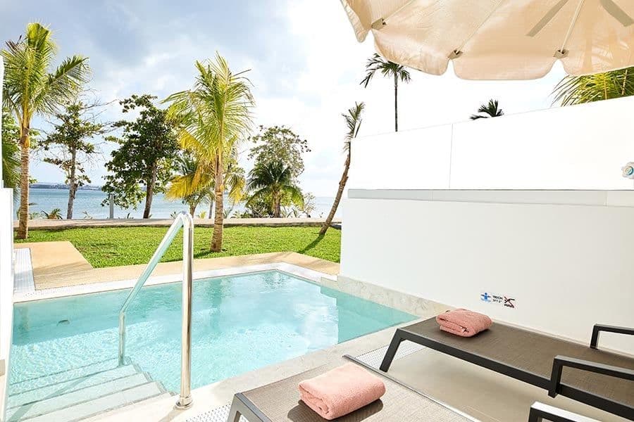Guest room at Hotel Riu Negril