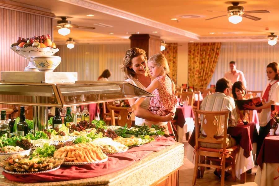 Beach at Hotel Riu Oliva Beach Resort