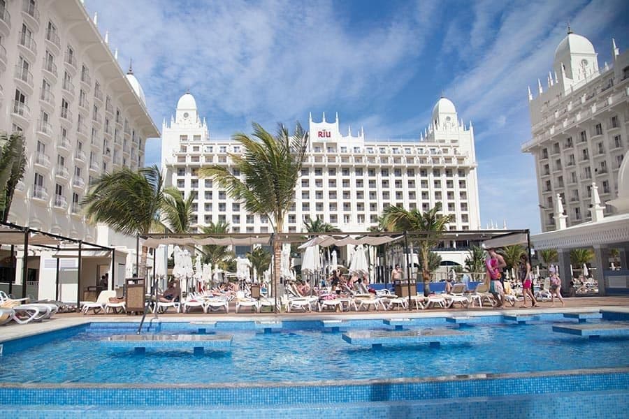 Swimming pool area at Hotel Riu Palace Aruba