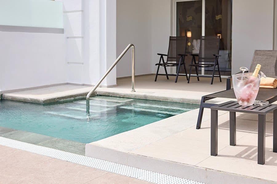 Guest room at Hotel Riu Palace Bavaro