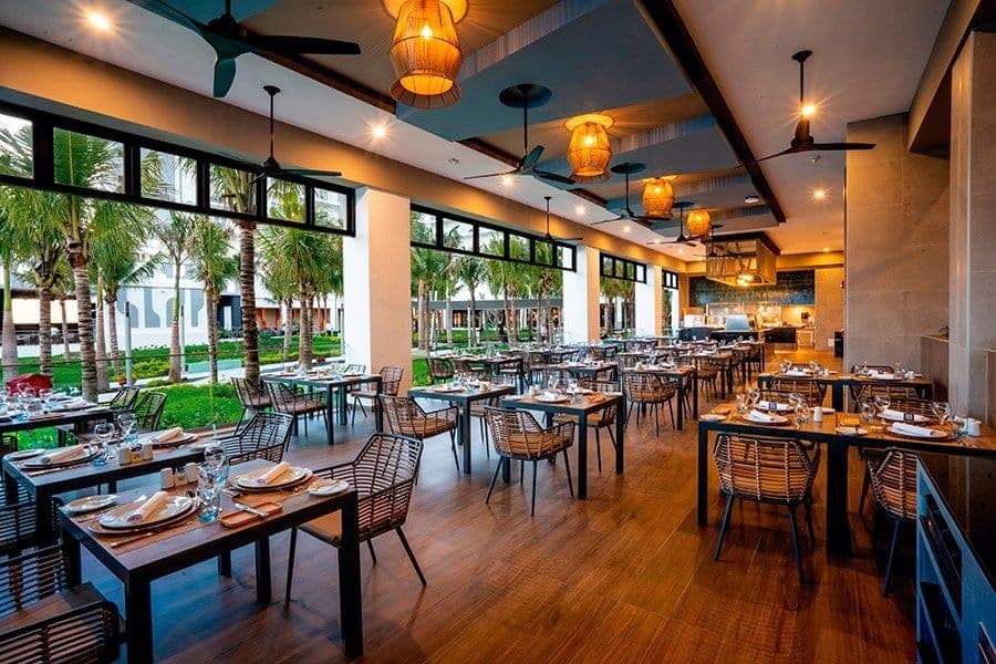 Restaurant at Hotel Riu Palace Kukulkan