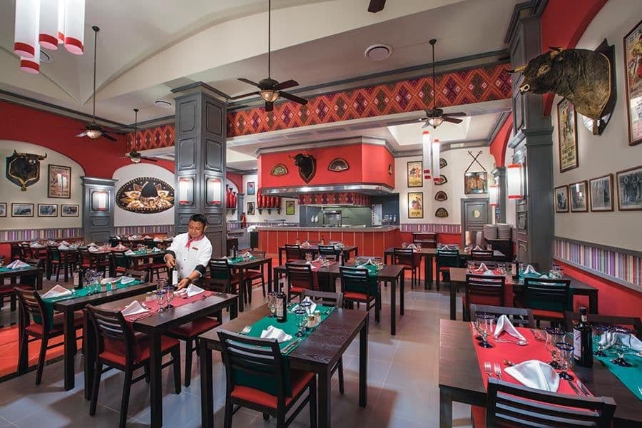 Restaurant at Hotel Riu Palace Las Americas