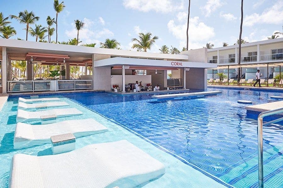 Swimming pool area at Hotel Riu Palace Macao