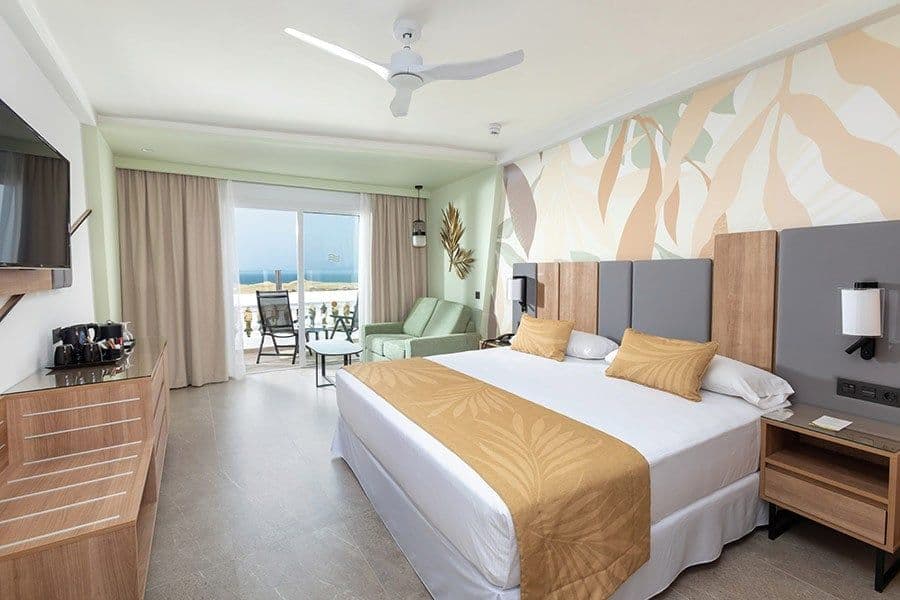 Guest room at Hotel Riu Palace Maspalomas