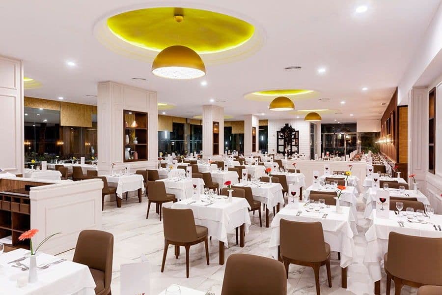 Restaurant at Hotel Riu Palace Oasis