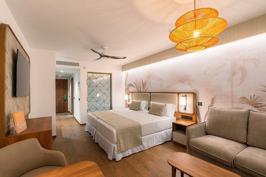 Guest room at Hotel Riu Palace Phuket