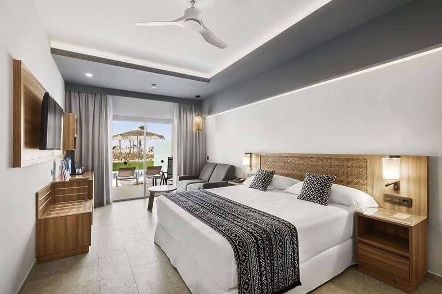 Guest room at Hotel Riu Palace Santa Maria