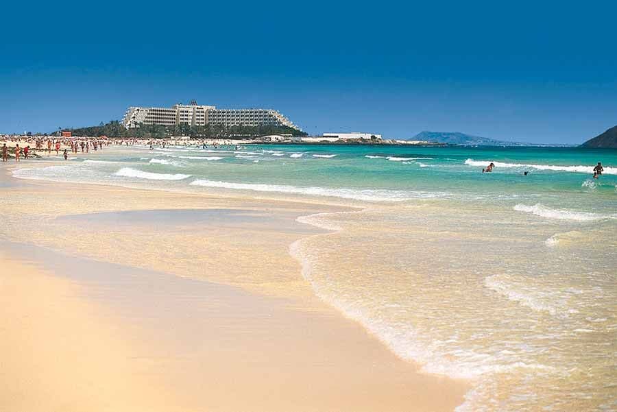 Beach at Hotel Riu Palace Tres Islas