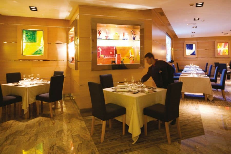 Restaurant at Hotel Riu Palace Tres Islas