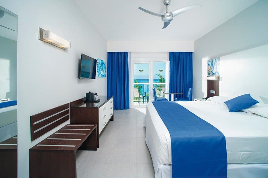 Guest room at Hotel Riu Reggae