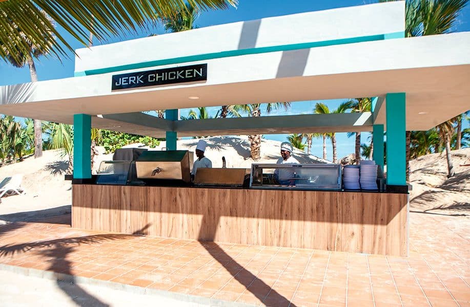 Swimming pool area at Hotel Riu Republica