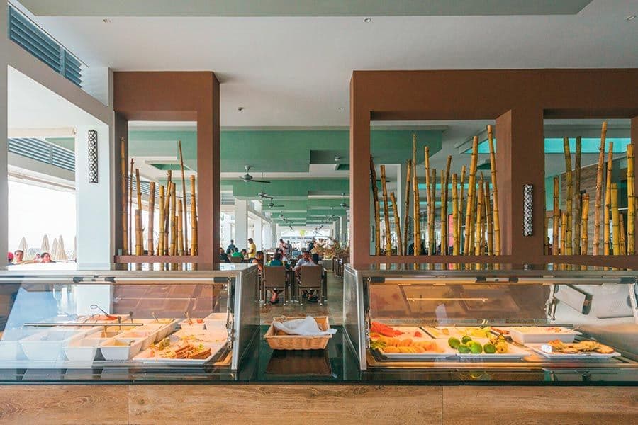 Restaurant at Hotel Riu Sri Lanka