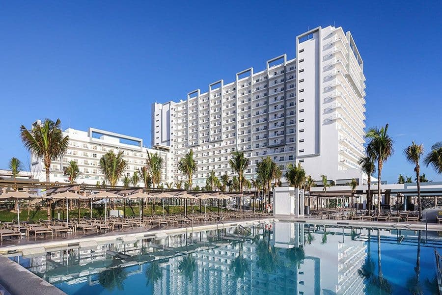 Swimming pool area at Hotel Riu Ventura