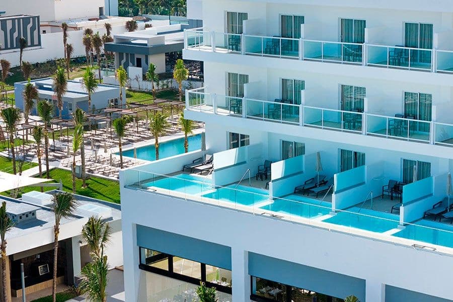 Guest room at Hotel Riu Ventura