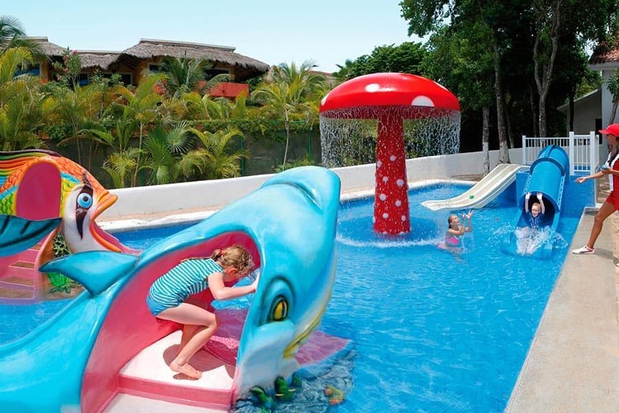 Hotel Riu Yucatan Pools